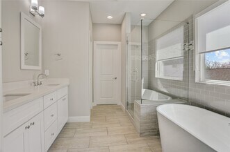 2413 Chapman St in Houston, TX - Building Photo - Building Photo