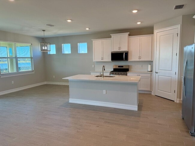 17827 Shade Tree Loop in Punta Gorda, FL - Building Photo - Building Photo