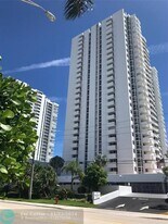1370 S Ocean Blvd in Pompano Beach, FL - Building Photo