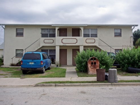 433 Whaley St in Cocoa, FL - Foto de edificio