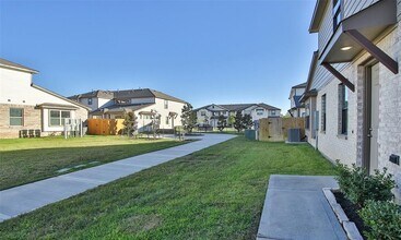 7124 Elgin St in Pearland, TX - Building Photo - Building Photo