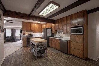 7704 E 50th Terrace in Kansas City, MO - Building Photo - Building Photo