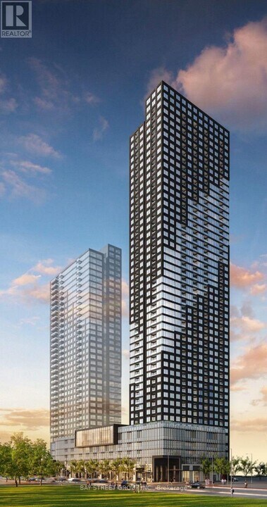 395 Square One Dr in Mississauga, ON - Building Photo
