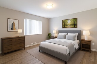 Fulton Flats East in Cleveland, OH - Foto de edificio - Building Photo