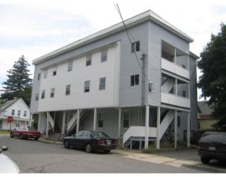 184 Hall St in Leominster, MA - Foto de edificio