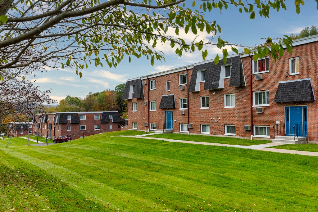 Princeton Commons Apartments in Claremont, NH