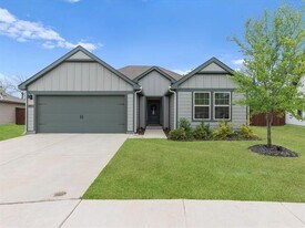 11120 E Chase Ln in Providence Village, TX - Building Photo