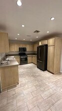 5823 Evergem Ave in Palmdale, CA - Building Photo - Building Photo