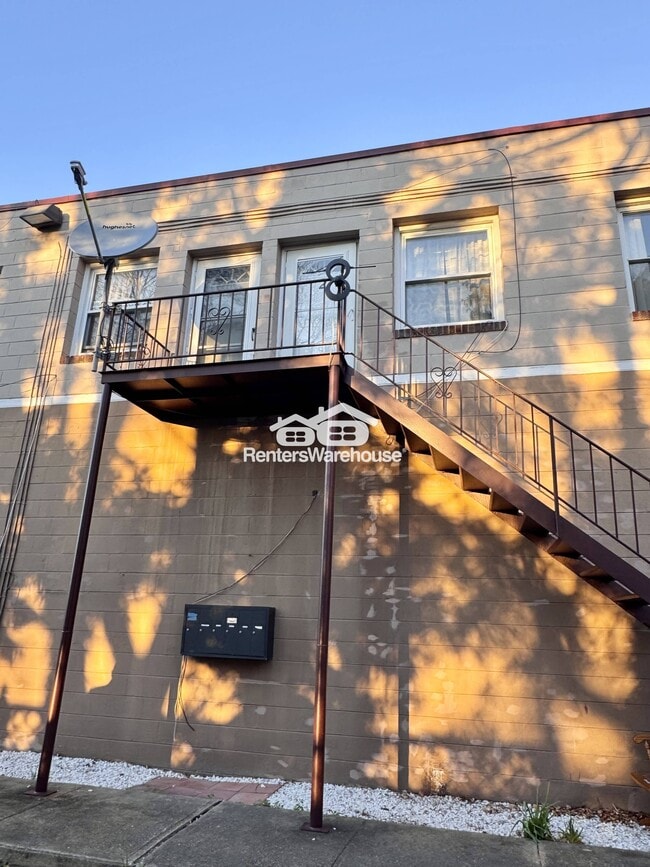 551 1st Ave in Linthicum Heights, MD - Foto de edificio - Building Photo