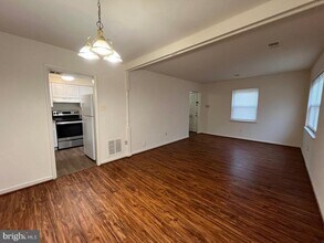 8806 Walutes Cir in Alexandria, VA - Building Photo - Building Photo