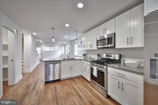 909 N 20th St, Unit 1 in Philadelphia, PA - Building Photo