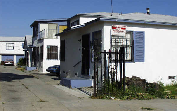 6118 West Blvd in Los Angeles, CA - Building Photo