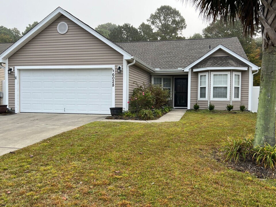 6028 Pantherwood Dr in Myrtle Beach, SC - Building Photo