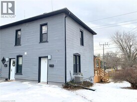 182 Cooper St in Cambridge, ON - Building Photo