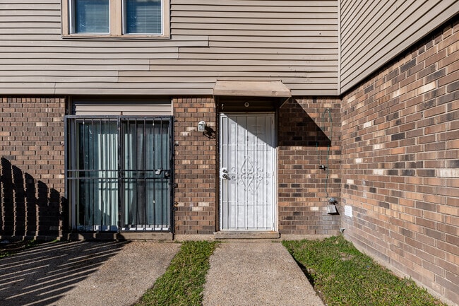 6847 Mayo Blvd, Unit C in New Orleans, LA - Building Photo - Building Photo