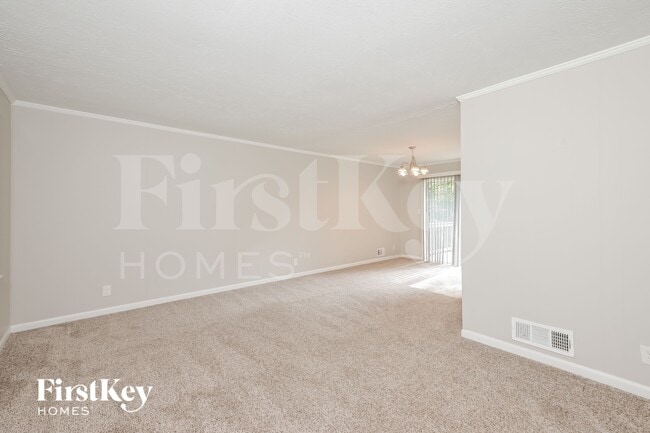 939 Ray Dr in Conyers, GA - Foto de edificio - Building Photo