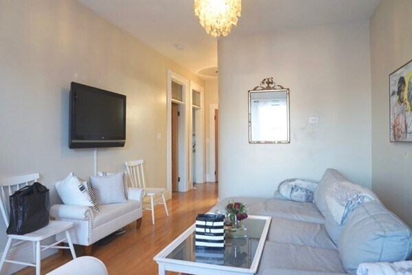 258 Shawmut Ave in Boston, MA - Building Photo