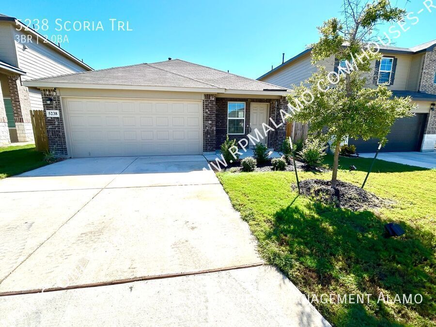 5238 Scoria Trl in San Antonio, TX - Building Photo
