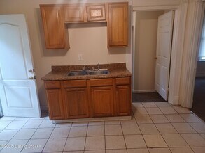 1421 Hazel St in Louisville, KY - Building Photo - Building Photo