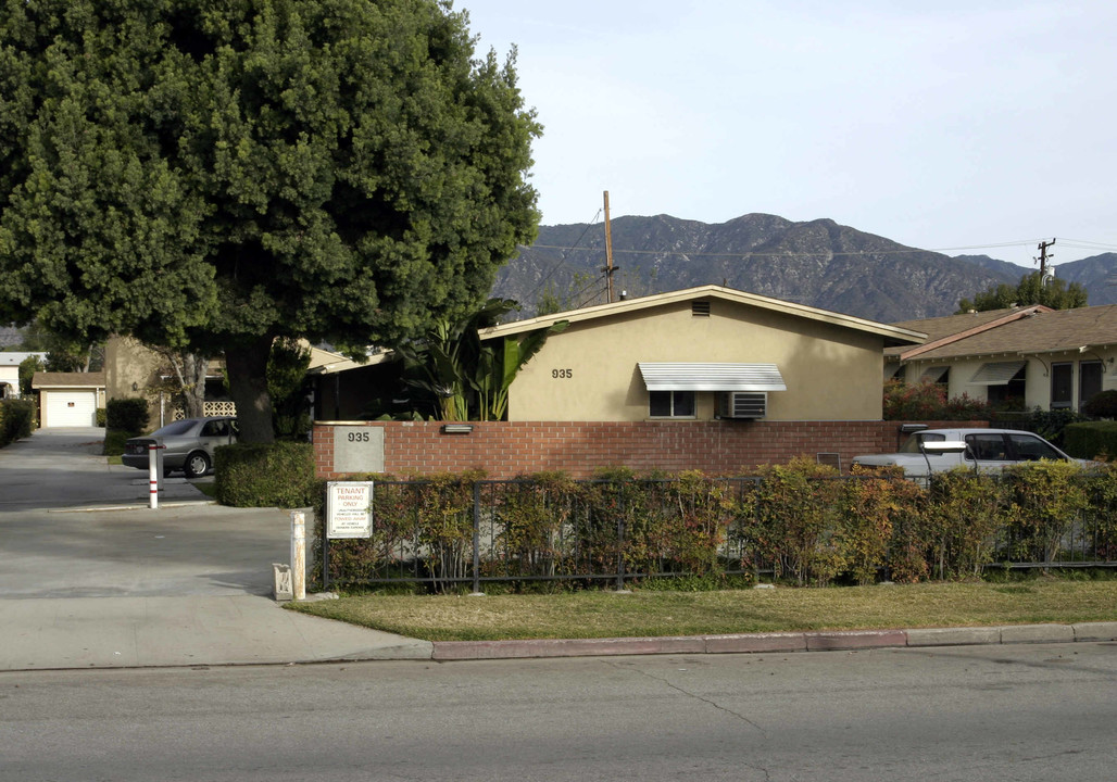 935 Fairview Ave in Arcadia, CA - Building Photo