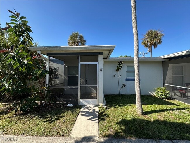 40 Willis Rd in North Fort Myers, FL - Building Photo - Building Photo