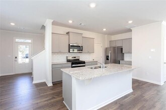 77 Grv Spgs Ct in Cartersville, GA - Building Photo - Building Photo