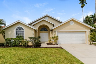 12996 Meadowbreeze Dr in Wellington, FL - Building Photo