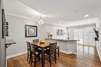 5350 Sepulveda Blvd, Unit 15 in Sherman Oaks, CA - Building Photo - Building Photo