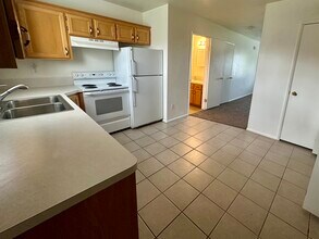 647 N 400 W in Kaysville, UT - Building Photo - Building Photo