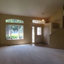 5610 Mt Baker St SE in Lacey, WA - Building Photo - Building Photo