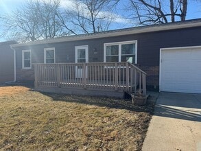 7613 Teal St in La Vista, NE - Building Photo - Building Photo