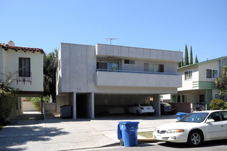 855 S Holt Ave in Los Angeles, CA - Foto de edificio - Building Photo