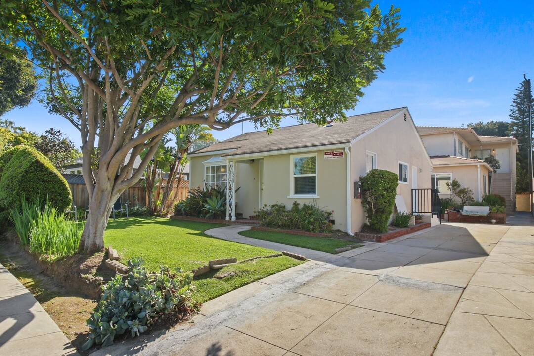 1018 Grant St in Santa Monica, CA - Building Photo