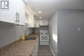1506 Simcoe St N in Oshawa, ON - Building Photo - Building Photo