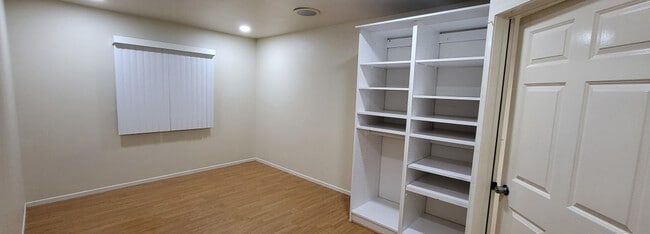 1620 W Gardena Blvd, Unit Room #2 in Gardena, CA - Foto de edificio - Building Photo