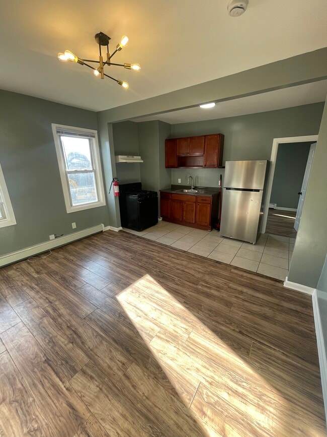 377 S 10th St, Unit 2