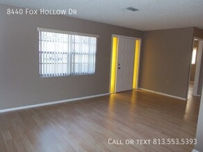 8440 Fox Hollow Dr in Port Richey, FL - Building Photo - Building Photo