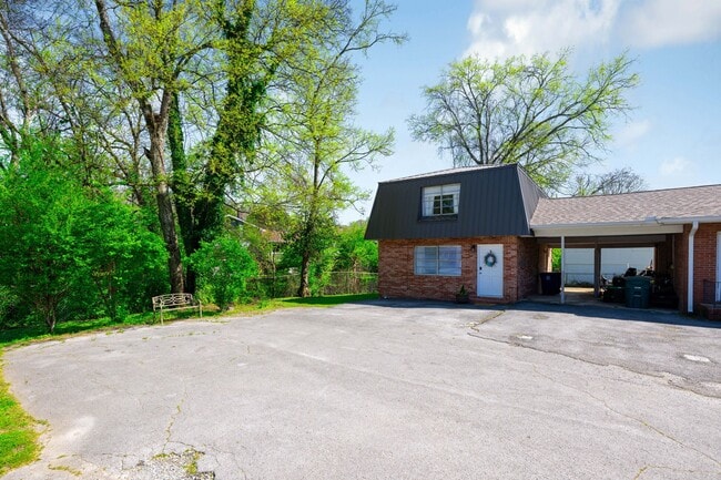 1002 Ogrady Dr in Chattanooga, TN - Building Photo - Building Photo