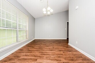 1577 Red Briar Way in Jonesboro, GA - Foto de edificio - Building Photo