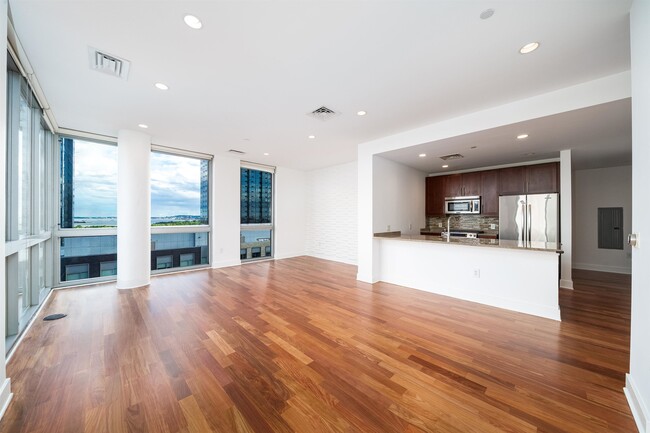 201 Marin Blvd in Jersey City, NJ - Building Photo - Building Photo