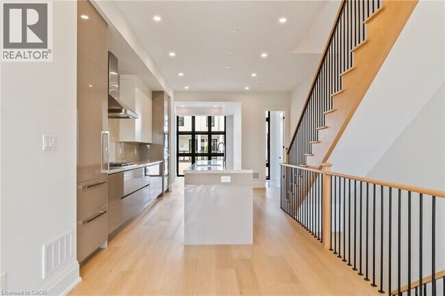 138 East St in Oakville, ON - Building Photo - Building Photo