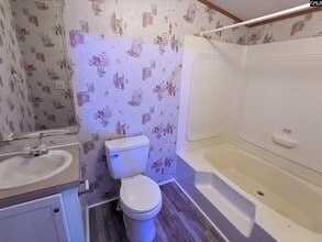 1629A Robinson Town Rd in Cassatt, SC - Building Photo - Building Photo