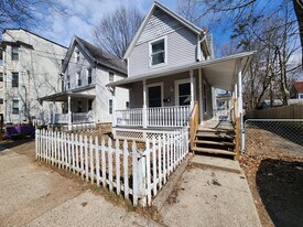 425 Huntington St in New Haven, CT - Building Photo