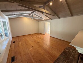 17 Whitehall Dr in Orinda, CA - Building Photo - Building Photo