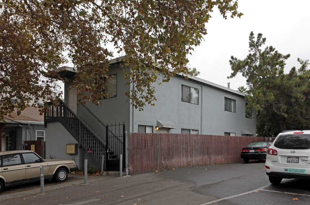 23 S 9th St in San Jose, CA - Building Photo
