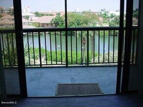 300 Columbia Dr in Cape Canaveral, FL - Building Photo - Building Photo