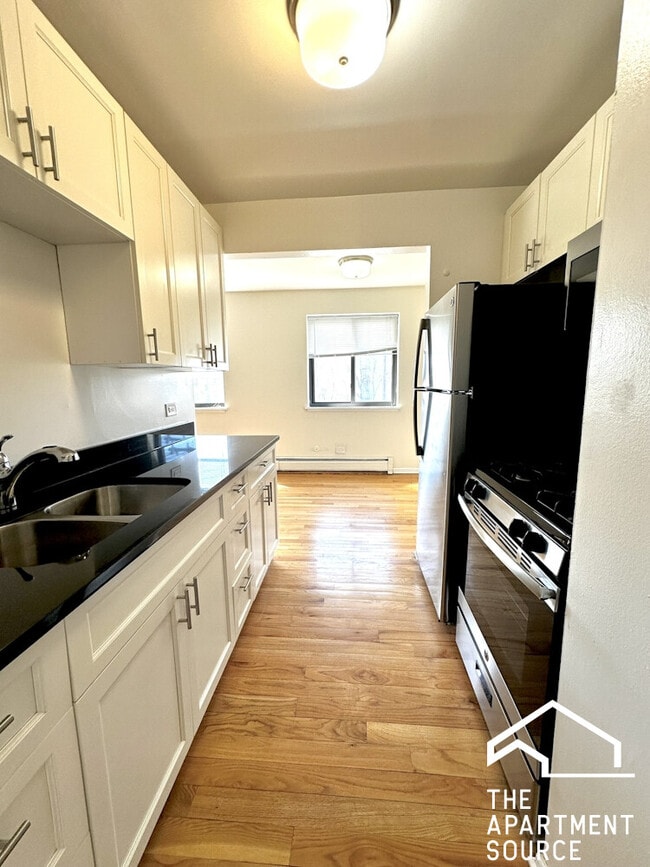 property at 6954 N Sheridan Rd