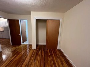 180 North Beacon St, Unit 11 in Boston, MA - Foto de edificio - Building Photo