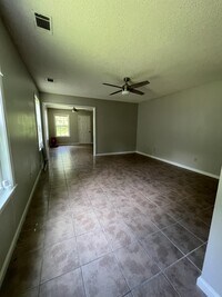 44 Webb Ct NE photo'