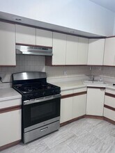 61 65th St, Unit 1 in West New York, NJ - Foto de edificio - Building Photo